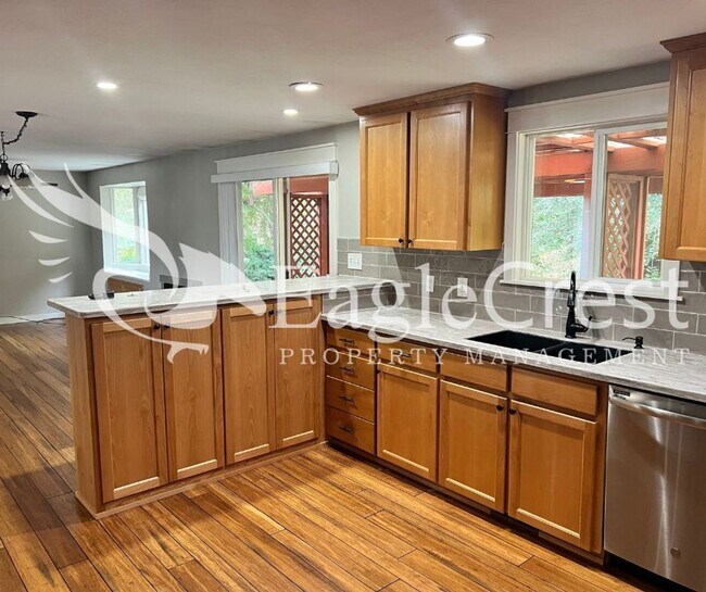Building Photo - Two Bedroom, One Bathroom House with Fence...
