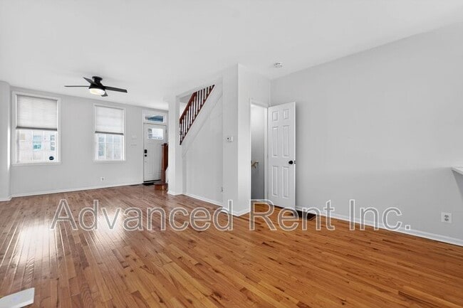 Building Photo - 611 Grundy St