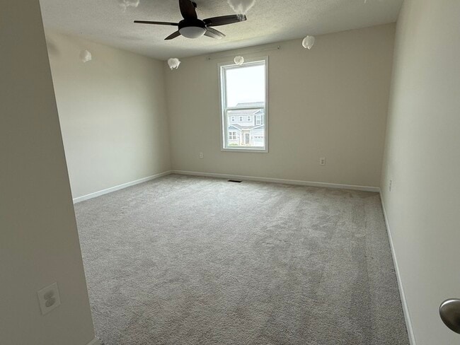 Building Photo - Gorgeous 4 beds 2.5 baths in Johnstown