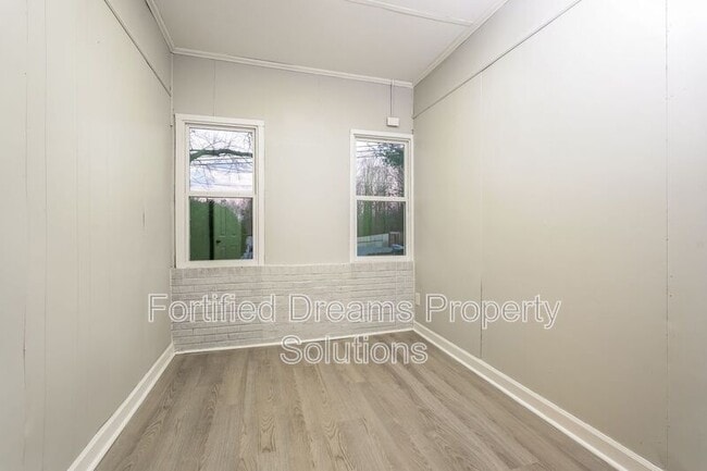 Building Photo - 1207 Thomason St