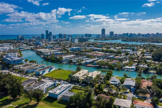 Building Photo - 350 S Shore Dr