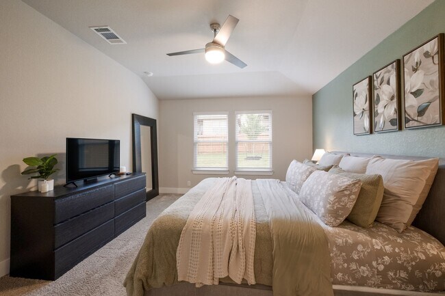 Building Photo - 5609 Jewel Curv