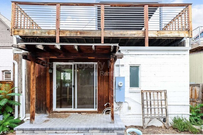 Building Photo - 212 W Irvington Pl