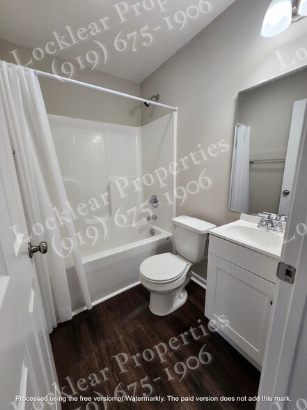 Bathroom - 610 Hugh St