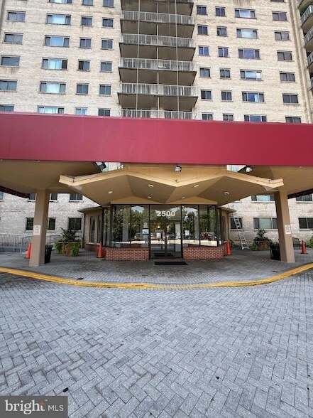 Building Photo - 2500 N Van Dorn St