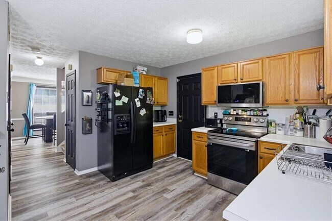 Building Photo - 1459 Bridgewater Branch