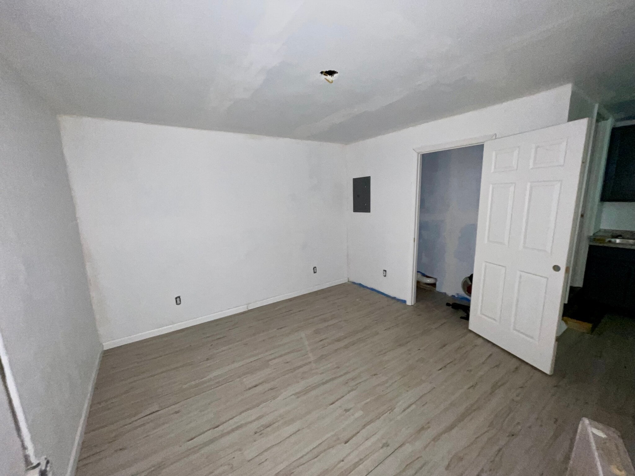 bedroom - 737 6th St NE