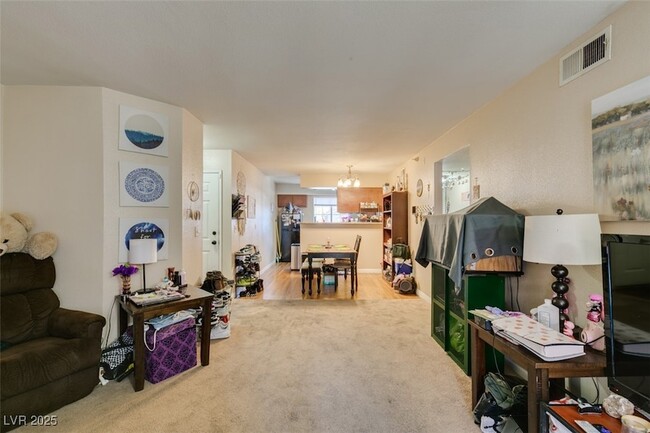 Building Photo - 2750 Durango Dr