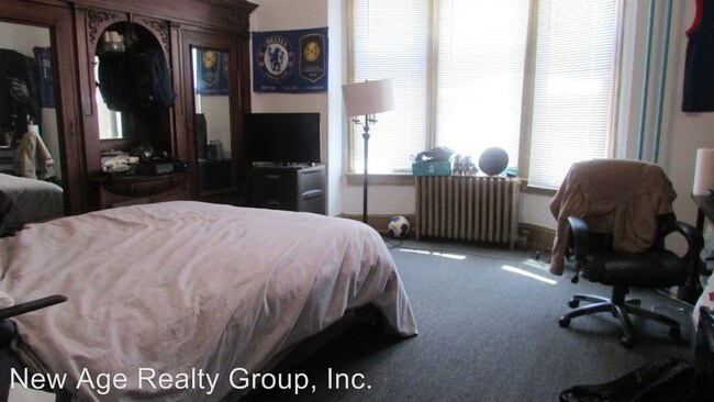 Building Photo - 3631 Spring Garden St