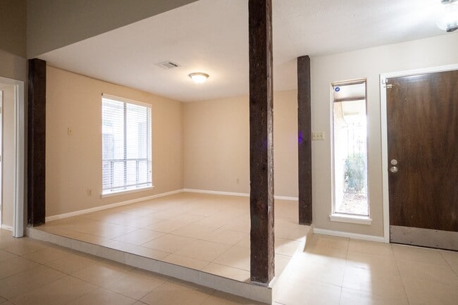 Building Photo - 7310 Westbranch Dr