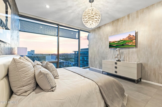 Building Photo - 7180 E Kierland Blvd