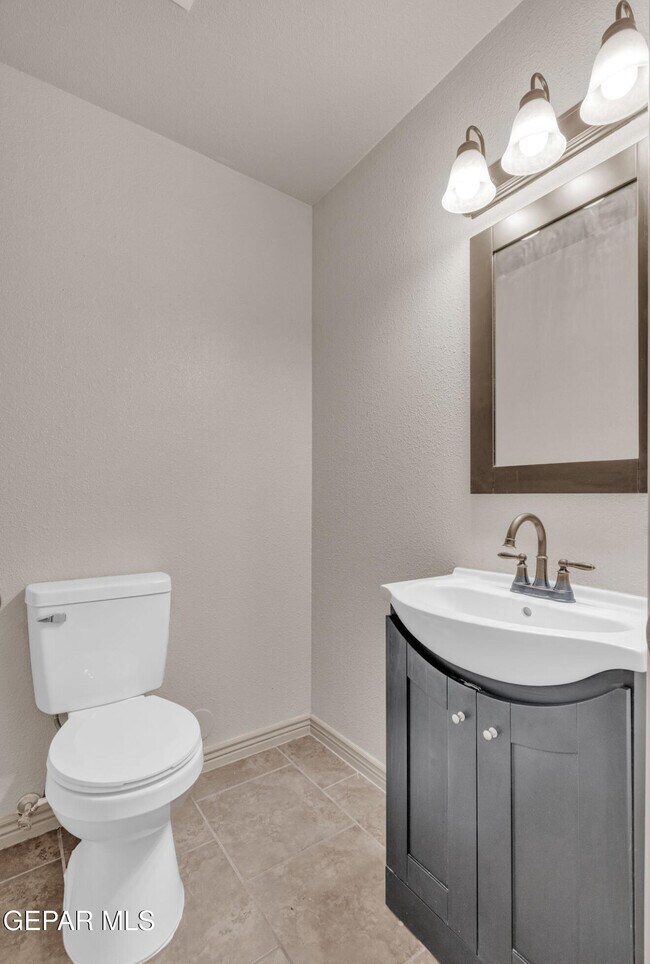 Building Photo - 11714 Dos Palmas Dr