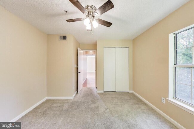 Building Photo - 918 Westhaven Dr