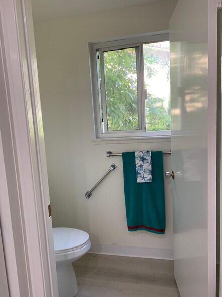 Master bath has a walk in shower to the right of the photo. - 621 Avenida Sevilla