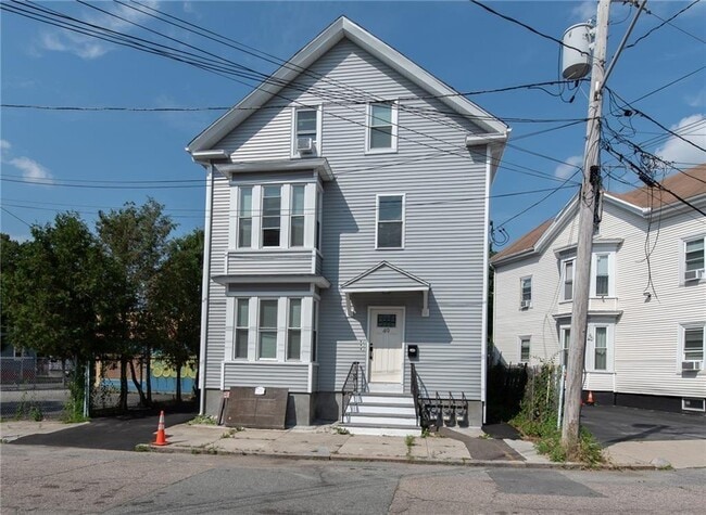 Building Photo - 49 Hollis St
