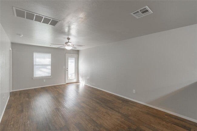 Building Photo - 2132 Buena Vida Ln