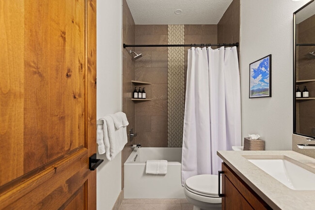 Building Photo - 89192 U.S. 26-SI ID1223593P