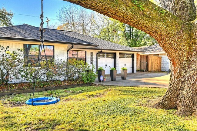 Building Photo - 9527 Vilven Ln