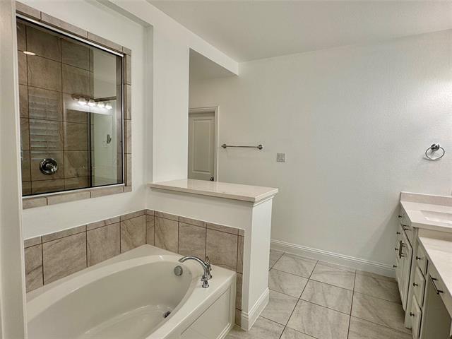 Building Photo - 16005 Canyon Ridge