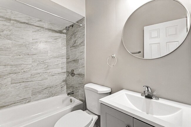 Building Photo - 1503 W Taylor St