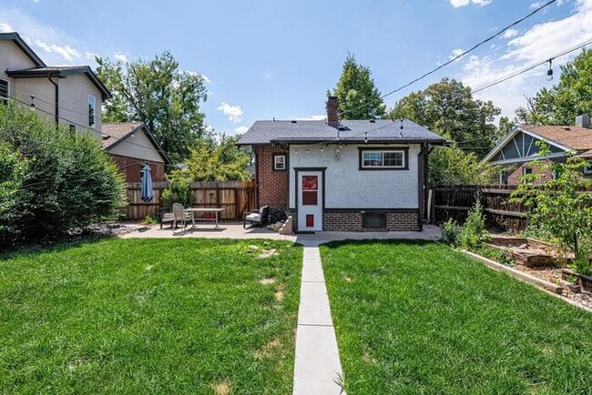 Building Photo - 3738 Zenobia St
