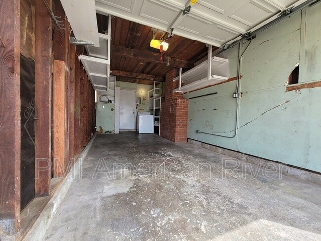 Building Photo - 6039 35th Ave