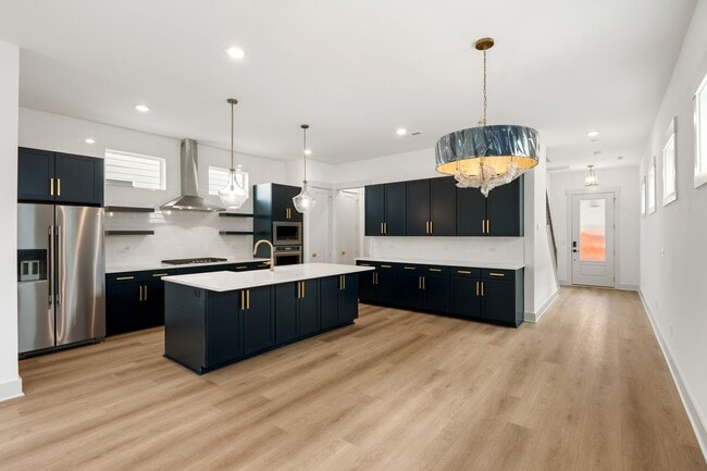 Building Photo - Beautiful 4-bedroom, 4-bathroom Custom Home Durham, NC