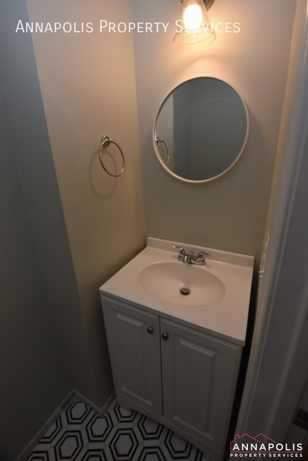 Building Photo - 17 Mooring Point Ct