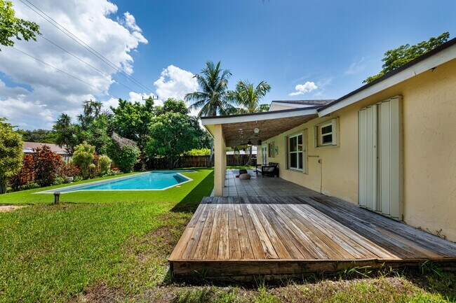 Building Photo - 5340 SW 115th Ave