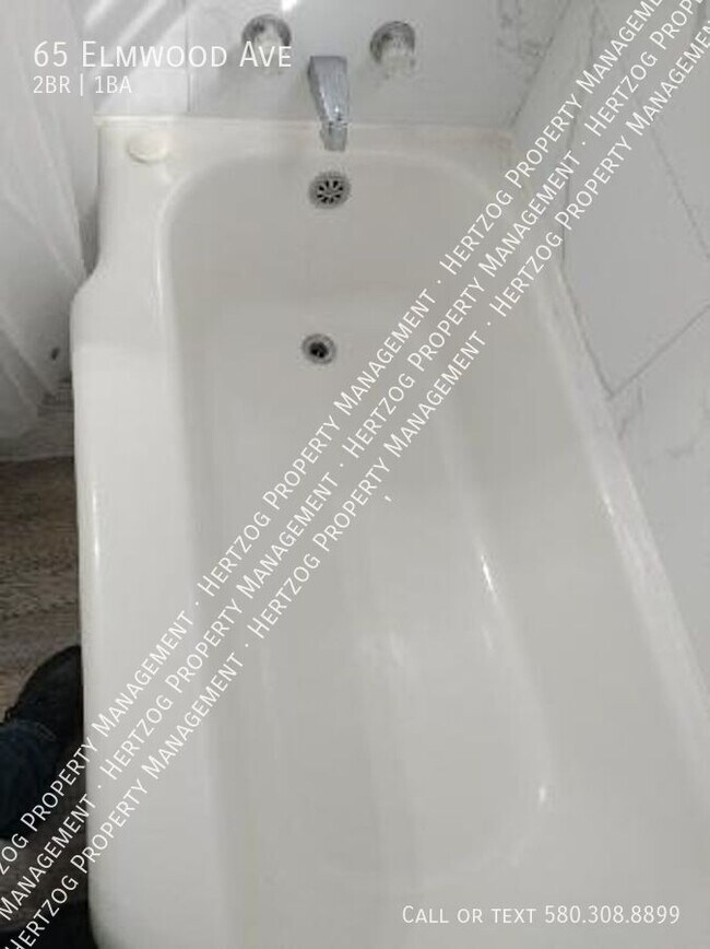 Building Photo - 65 Elmwood Ave