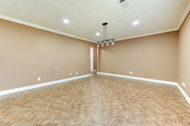 Building Photo - 9922 Carmalee St