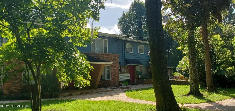 Building Photo - 2353 Spring Park Rd