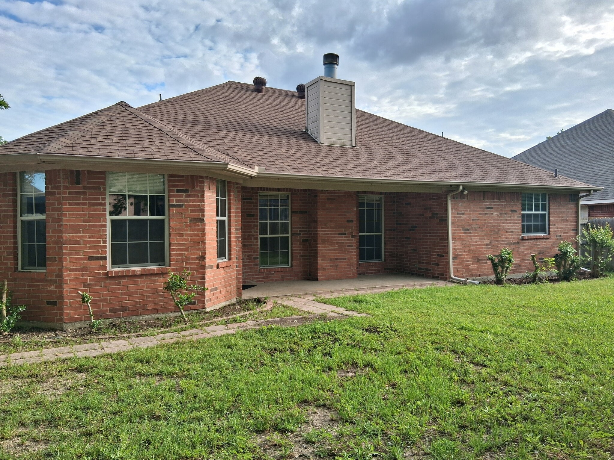 Building Photo - 1016 Brookhaven