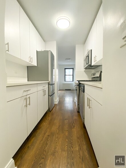 Building Photo - East 89 Street