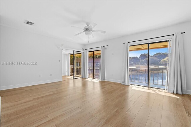 Building Photo - 15518 Braemar Ct