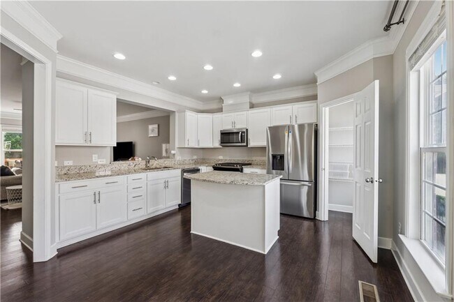 Building Photo - 733 Wexford Cove Way