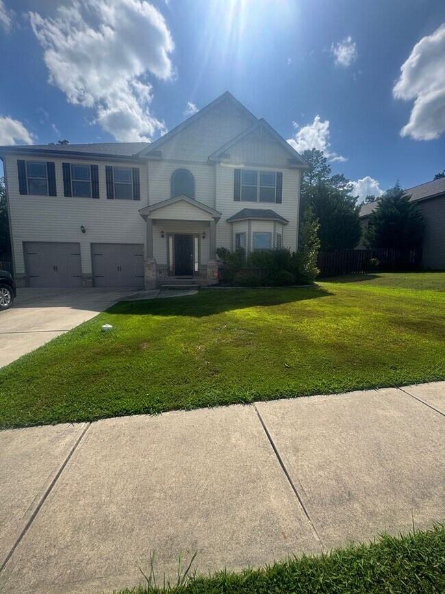 Building Photo - Available now 5 Minutes from Fort Eisenhow...