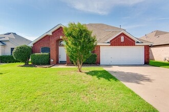 Building Photo - 1133 Hillwood Dr