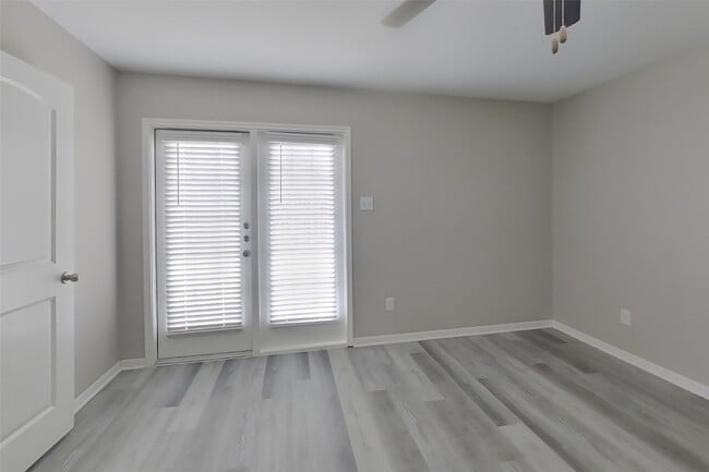Building Photo - 333 Summer Horse Dr