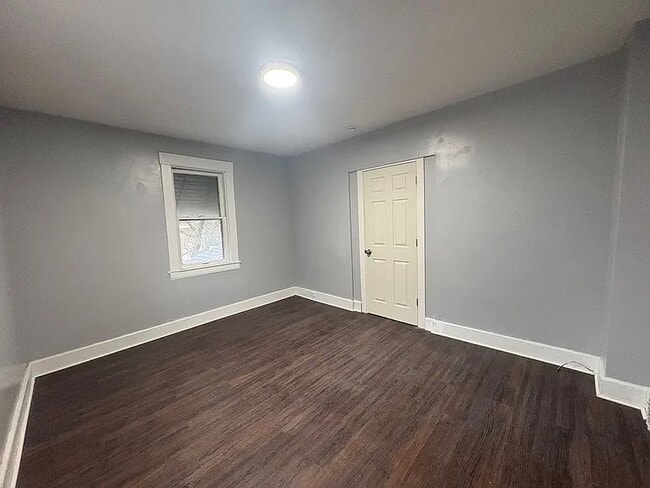 Building Photo - 2117 Halstead Ave