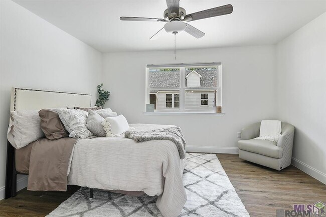 Building Photo - 212 Centerville St NE