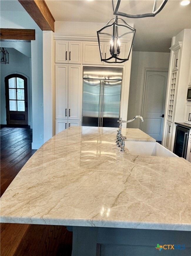 Building Photo - 627 Mission View Ct