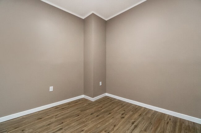 Building Photo - Spacious 3-Bed + Office Home in Slatington — Fresh Floors & Flexible Layout