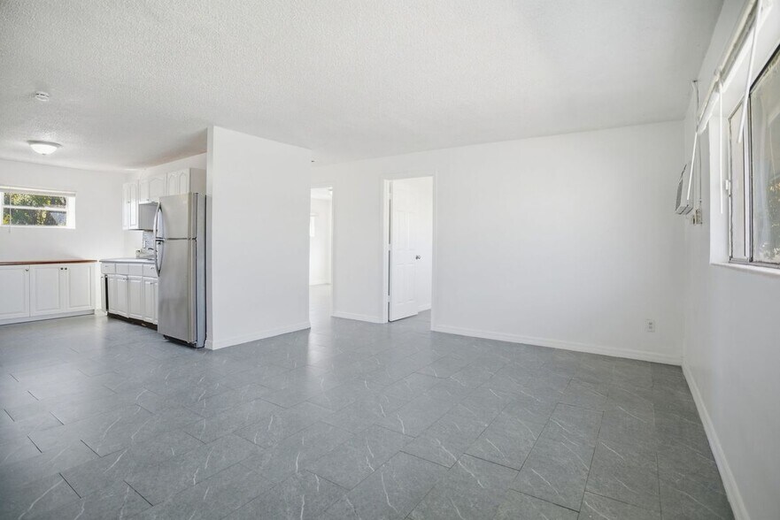 Building Photo - 907 N 20th St