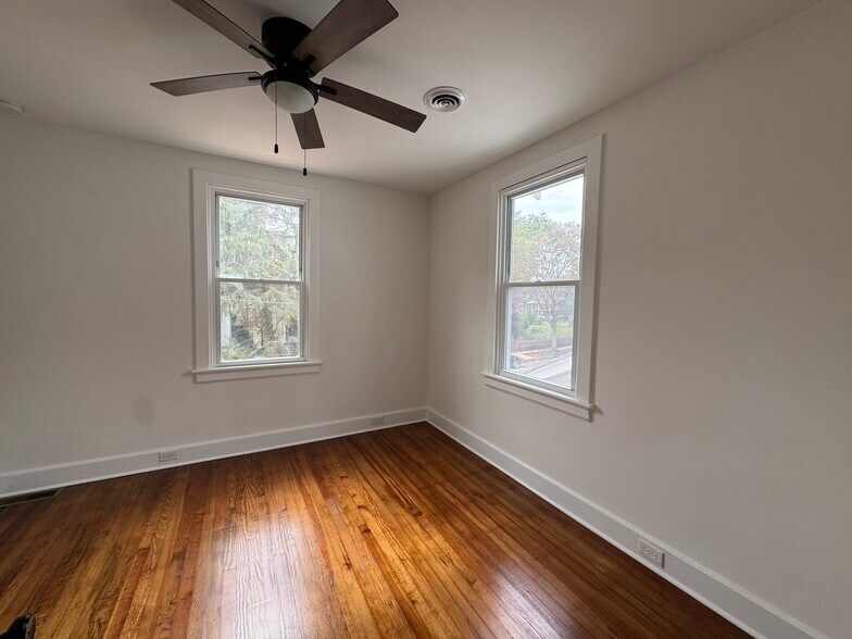 Building Photo - 1226 N 36th St