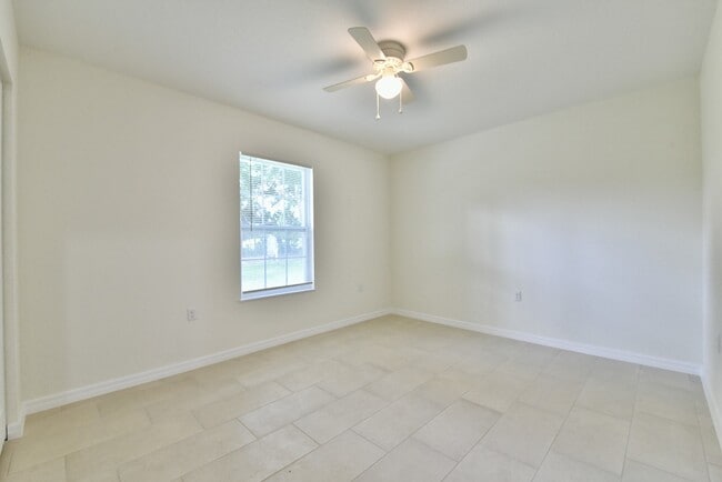 Building Photo - 6128 NW 47 Pl