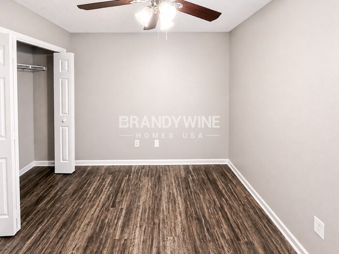 Building Photo - 11067 Barbizon Cir W