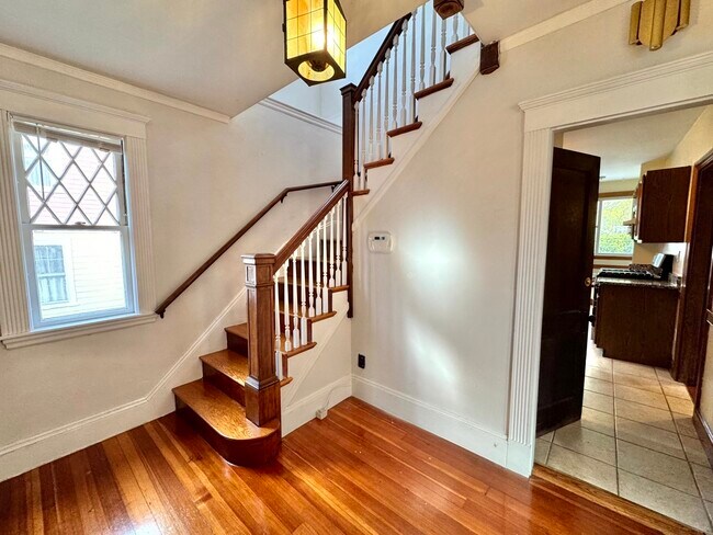 Building Photo - 40 Highland Ave