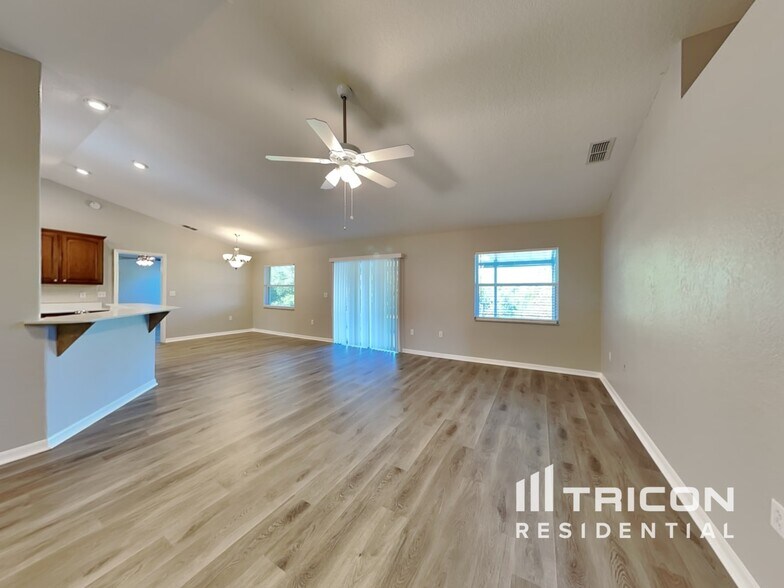 Building Photo - 1523 Merrimack Pkwy