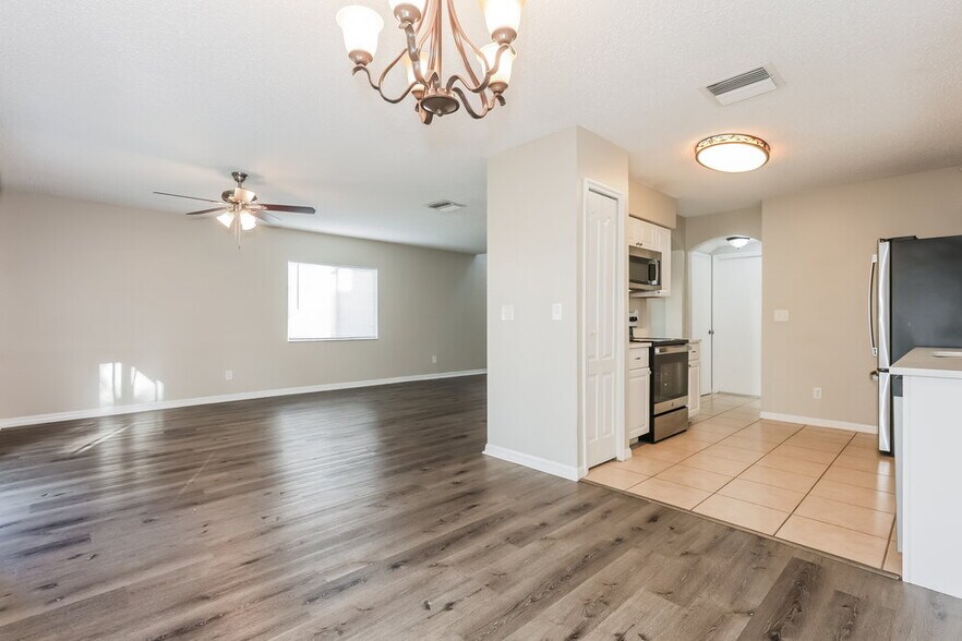 Building Photo - 12914 Fennway Ridge Dr